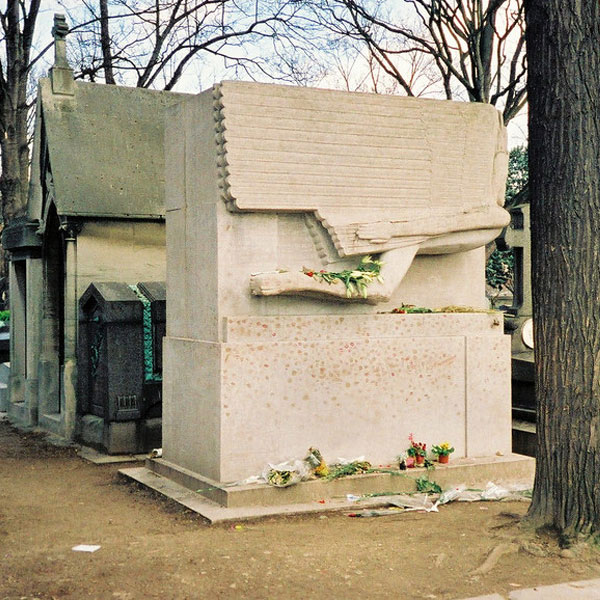 Oscar Wilde Gravesite Tomb