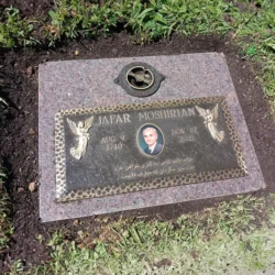 photo of a headstone memorial at Oakmont Memorial Park in Lafayette, California.